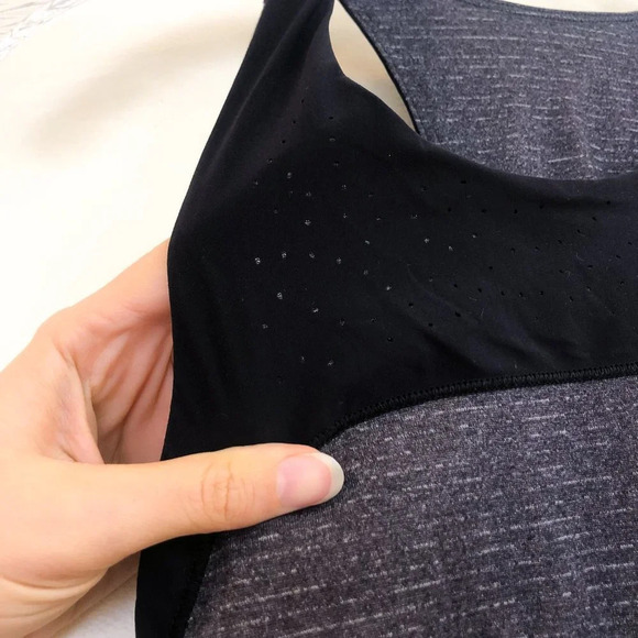 Lululemon Black Athleisure Open Back Perforated Casual Racerback Tank Top 6 - Picture 4 of 9